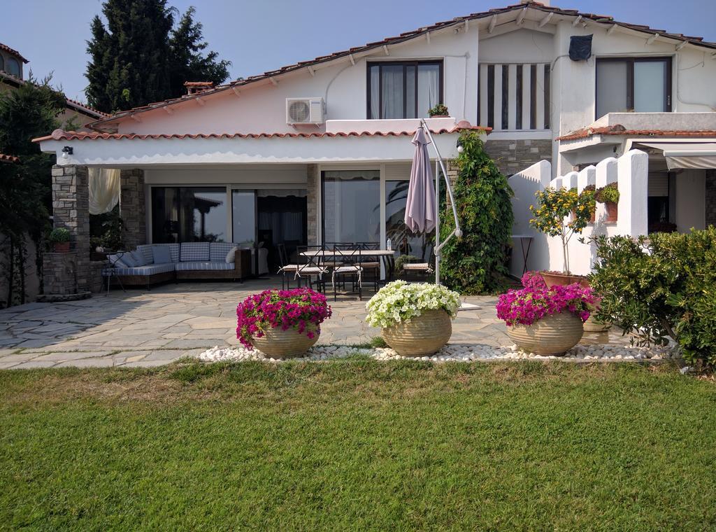 Beach Front Chanioti Polychrono Exterior foto